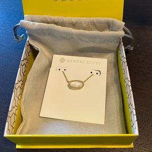 NEW, Kendra Scott, Elisa Gold 20'' Pendant Necklace in Ivory Mother-of-Pearl